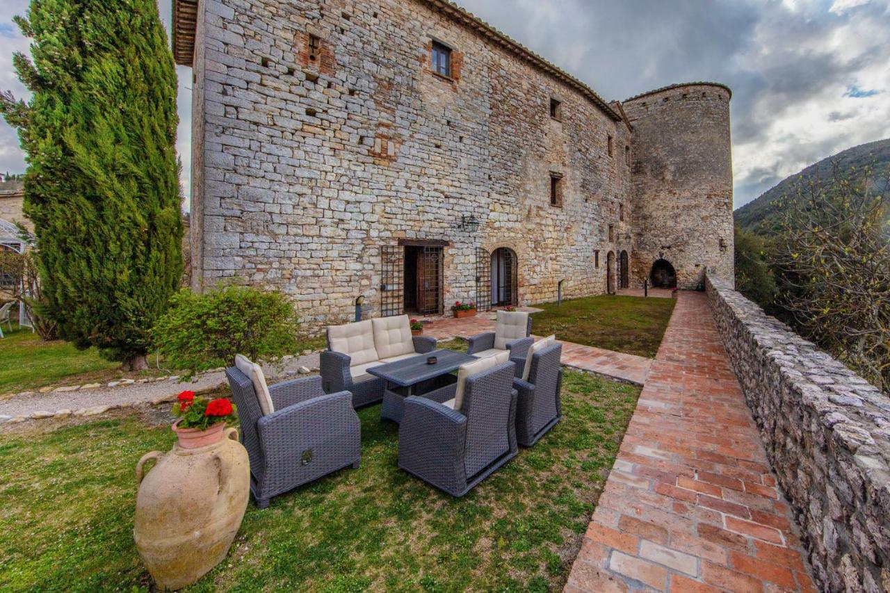 Castello Valenzino Lejlighedshotel Pierantonio Eksteriør billede