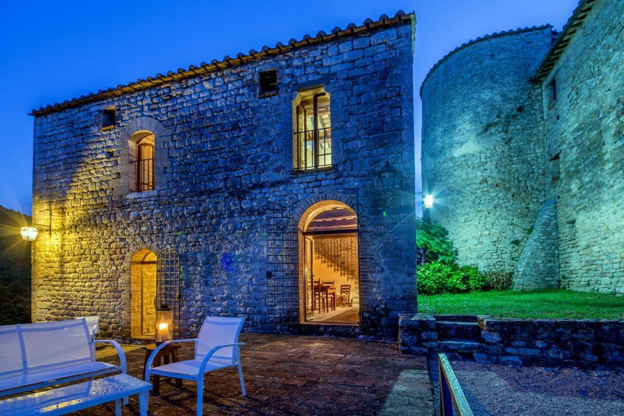 Castello Valenzino Lejlighedshotel Pierantonio Eksteriør billede